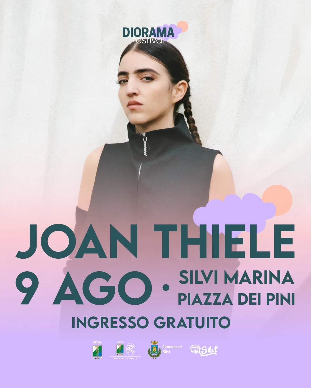 Manifesto del concerto di Joan Thiele, 9 agosto, Silvi Marina, piazza dei Pini